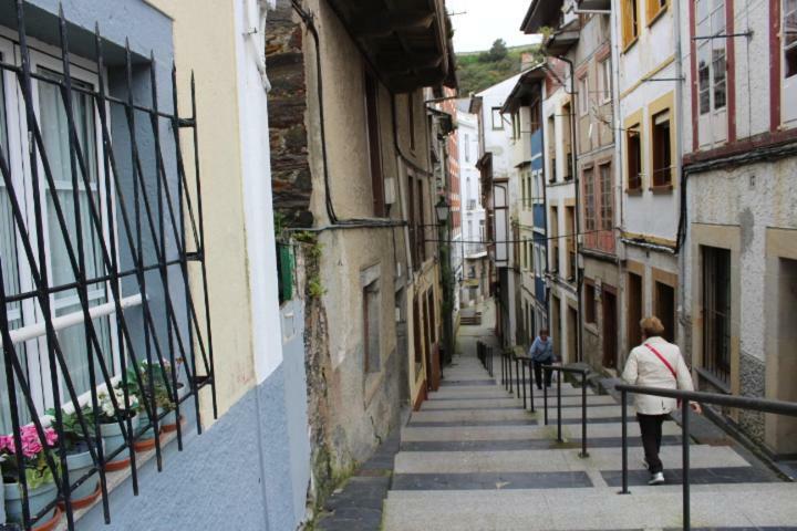 Calle Olavarrieta 16 Bajo Luarca Kültér fotó